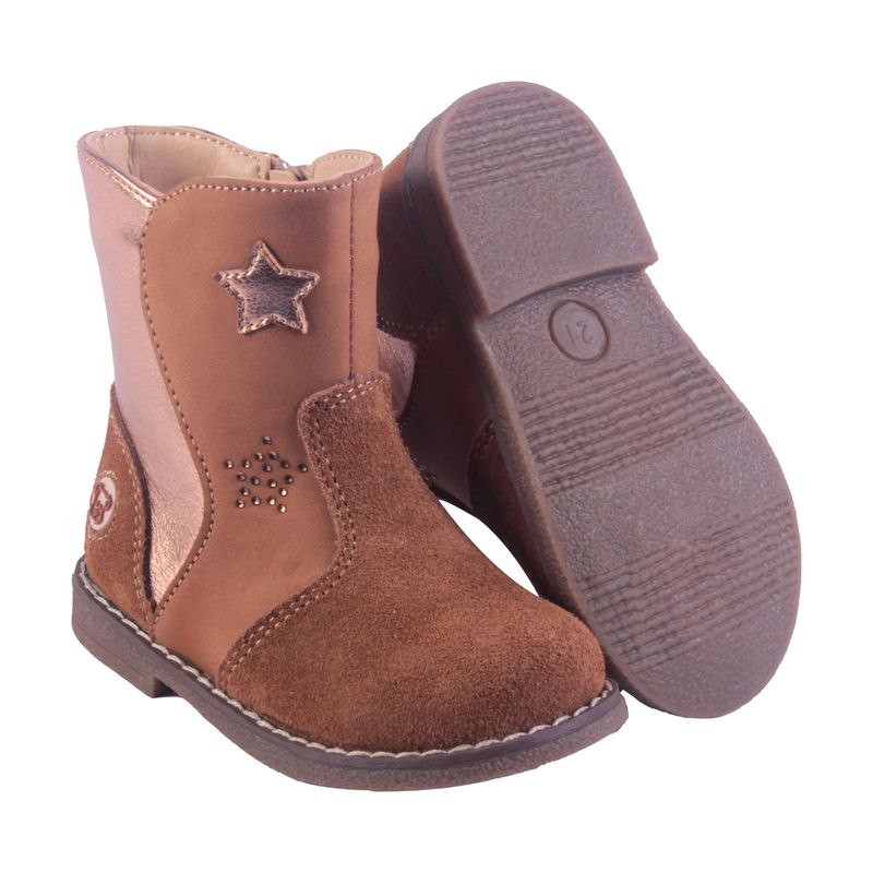 Bota-Bebe-Niña-Cafe-